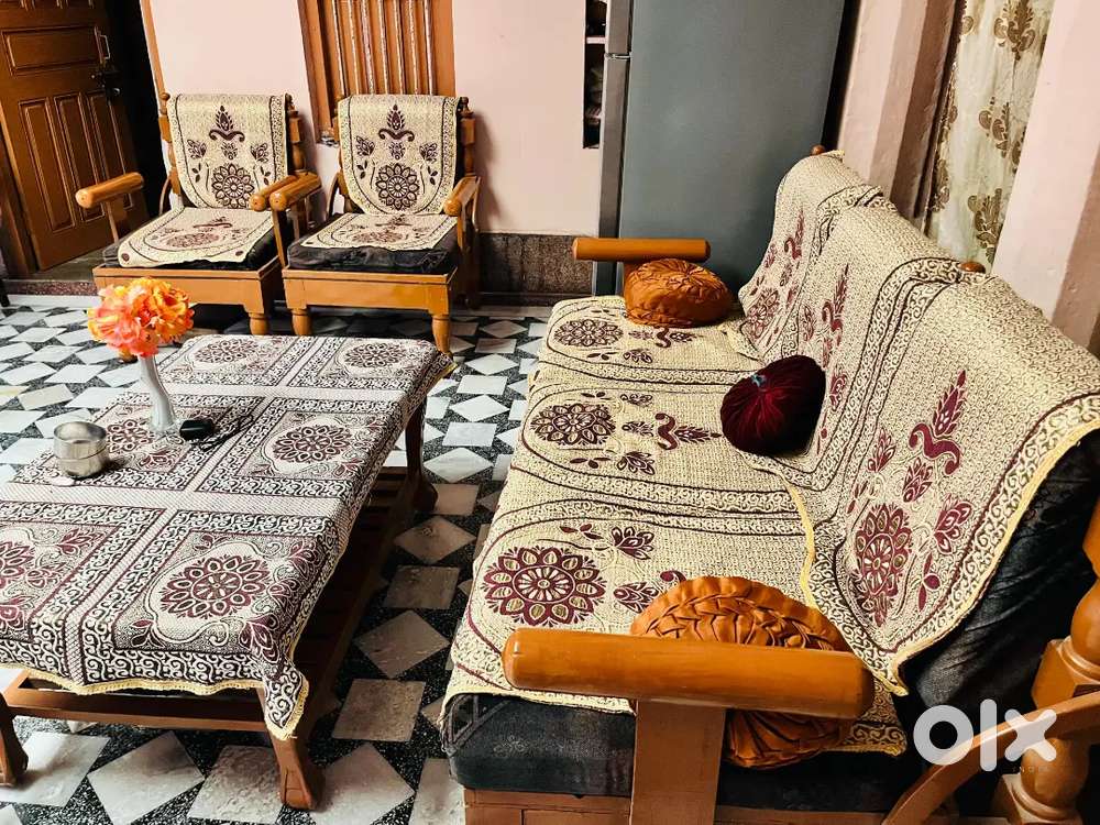 Ionic sofa set of 5 seating with sofa table for home