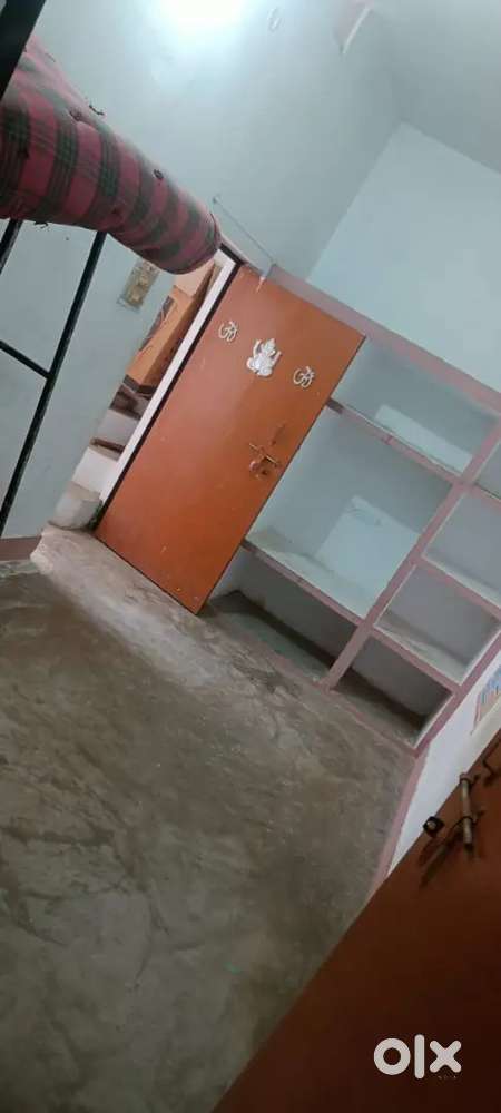 1 room with kitchen