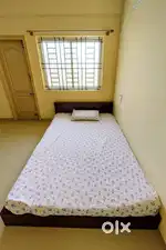 Complete Bedroom & Workspace Furniture – Excellent Condition