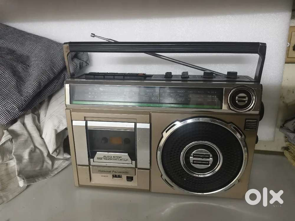National sony  tape recorder fm radio
