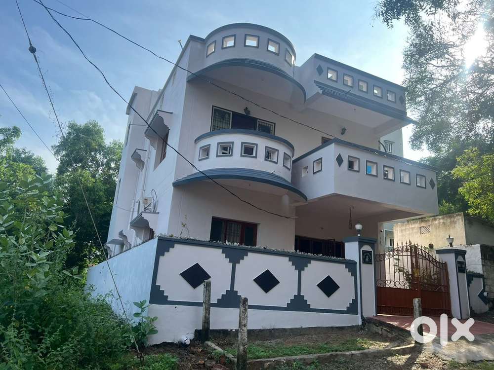 Beautiful 3 3 bhk villa for rent