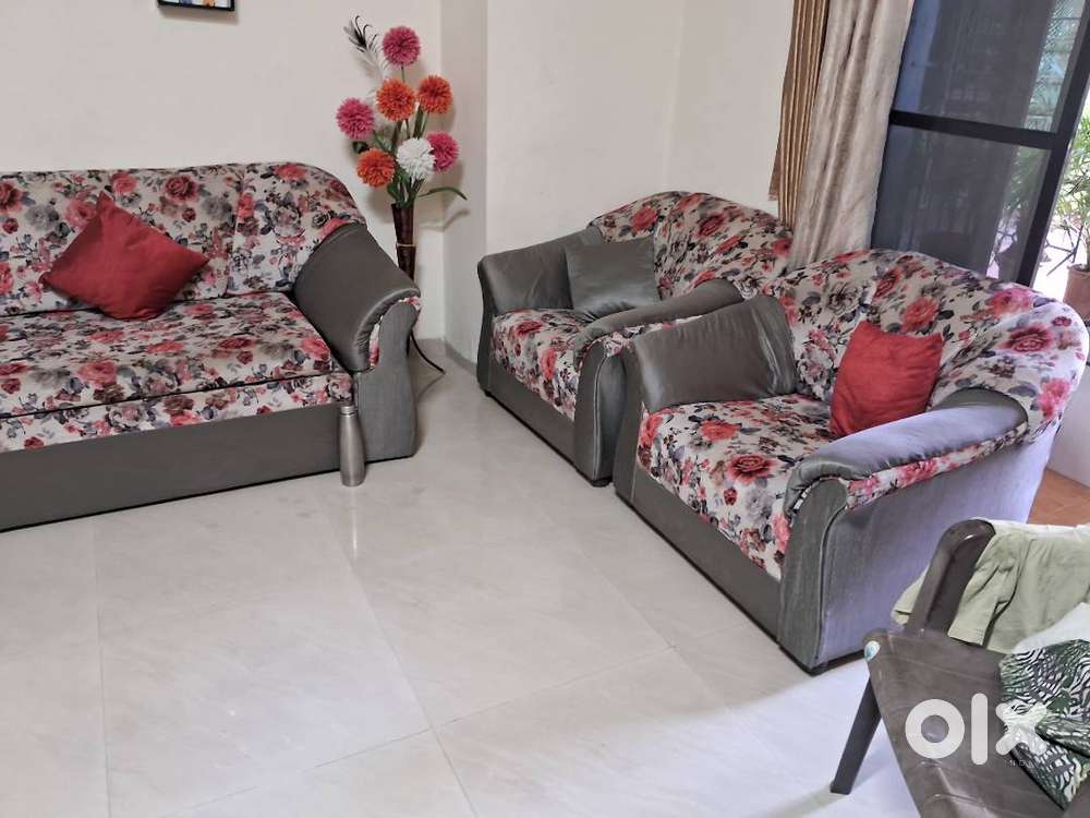 Sofa cum bed for sale in Ambarnath east