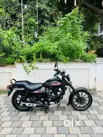BAJAJ AVENGER STREET 220