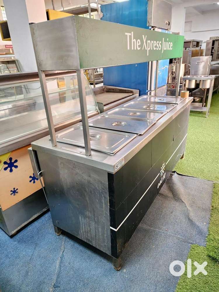 Hotel Large capacity containers:3 hot bainmaries:equips appliances