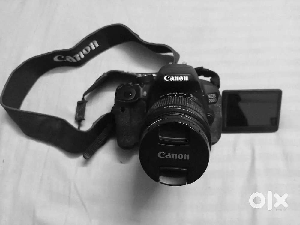 Canon 700D DSLR  With 18-55mm Lens+accessories