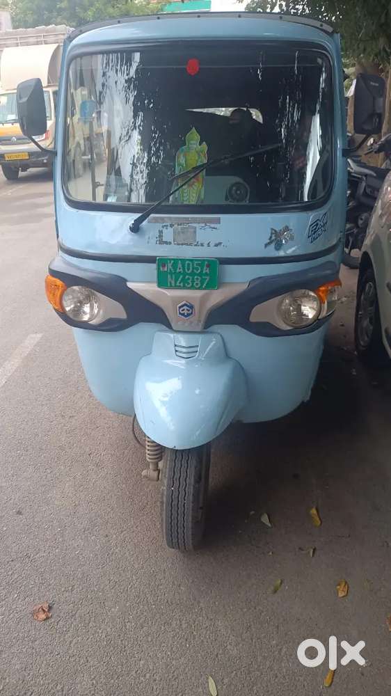 Ape piggo ev  vehicle passenger auto