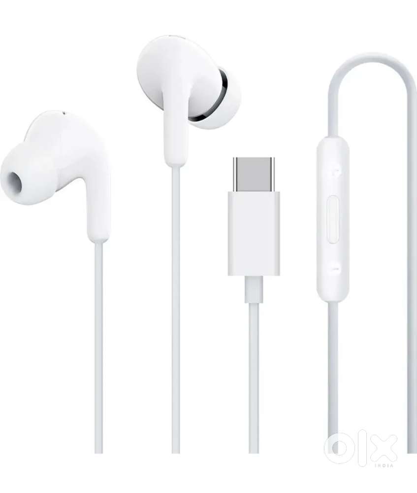 Boult Y1 and Mi earphones