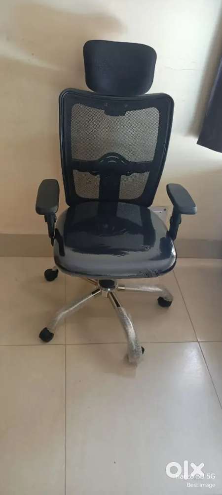 6 month old computer table and adjusble chair