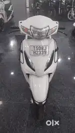 Honda Activa 6g 2022 model white color in scratch less condition
