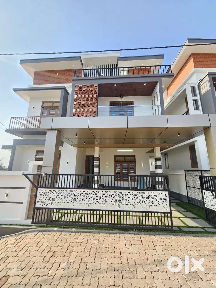 MODERN 3BHK HOME FOR SALE IN KAKKANAD, KALAMASSERY – PRIME LOCATION!