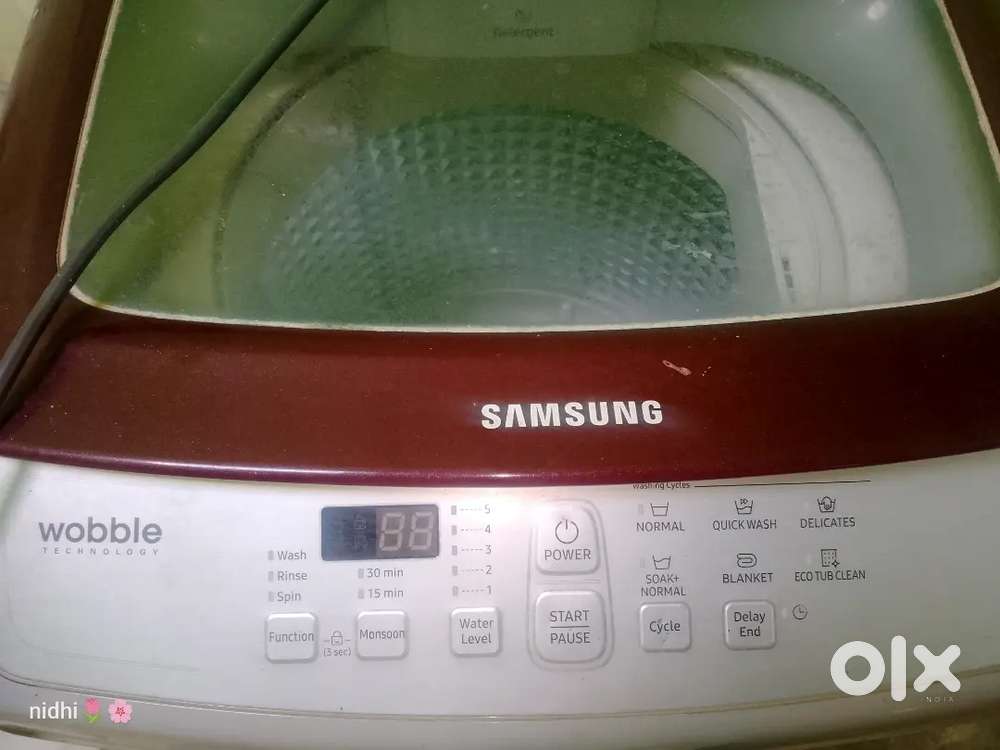 Ye washing machine ek saath der kpde wash kr deta h aur sukha skta h