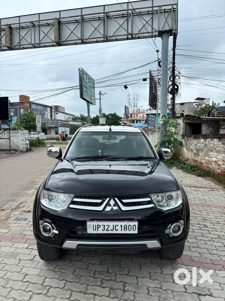 Mitsubishi Pajero Sport 4X2 AT DualTone BlackTop, 2017, Diesel