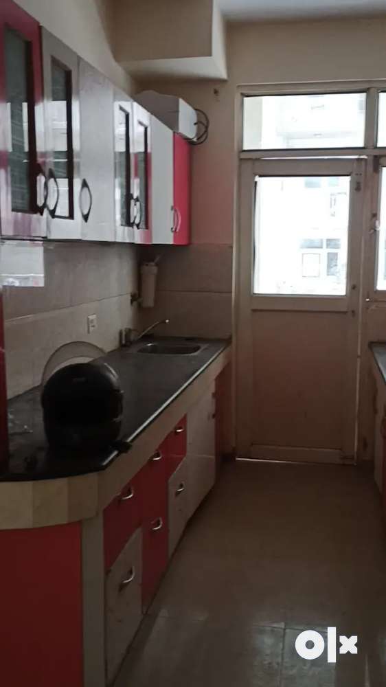 2bhk + study room semi furnished flat available for rent