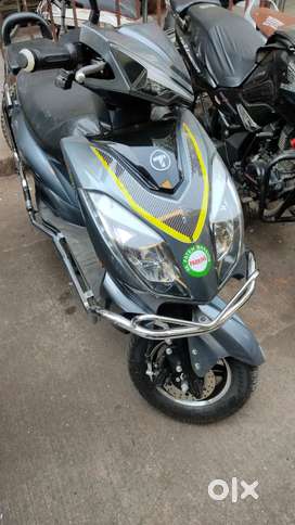 Tiranga vyom electric scooter