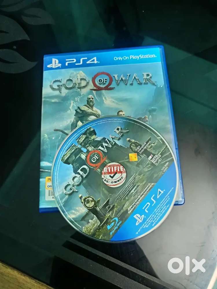 Ps4  games (god of war 2018,fifa 15,doom 2016)