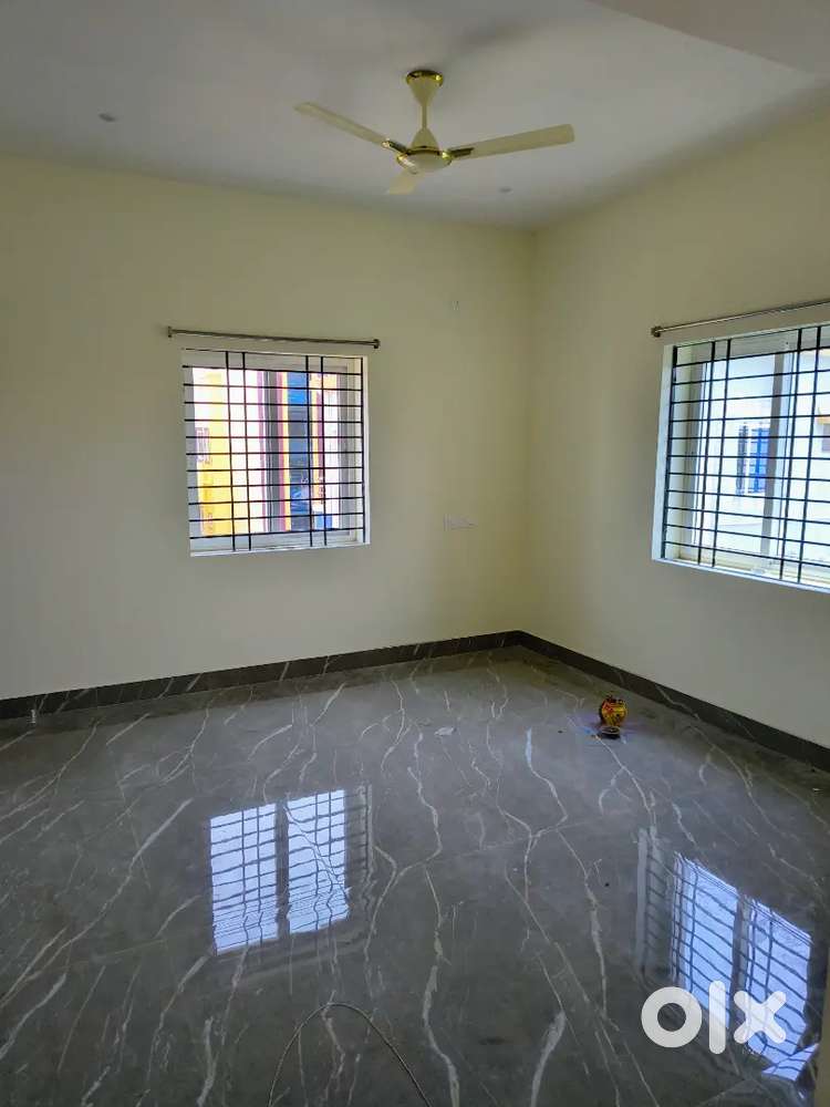 2bhk for family or working bachelor