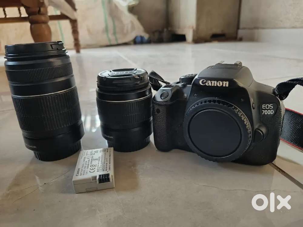 CANON 700D