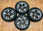 17 inch Skoda kaylaq daimond cut wheels n Ceat Tyres