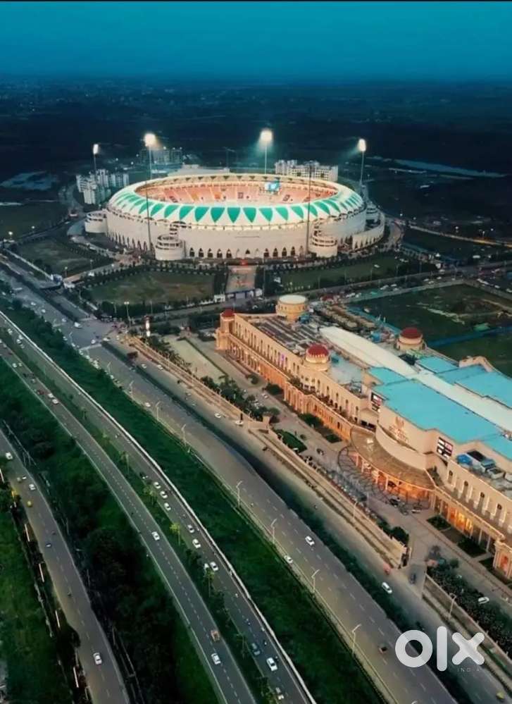 Ahmamau chaurahe plassio Mall ke bich me plot naye Ghar ke liye
