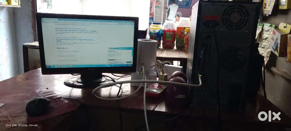 Mobile shop with computer