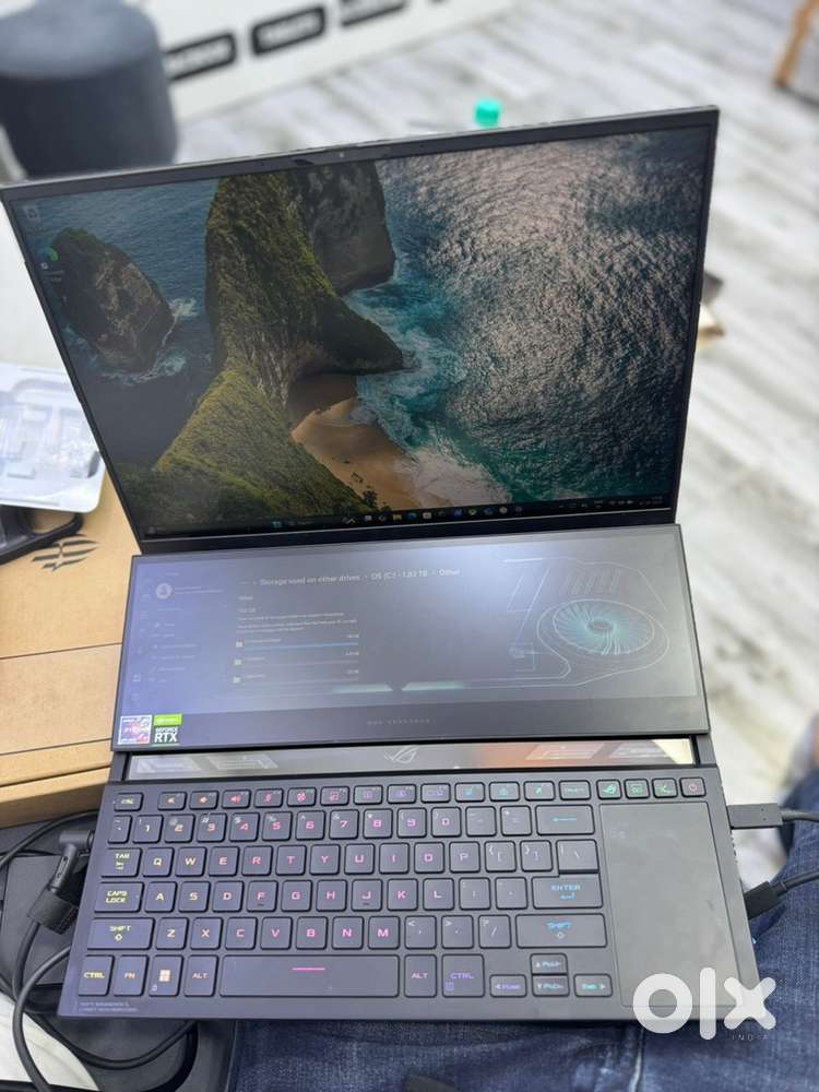 Asus Rog Zephrus Duo 16 Dual Screen Laptop