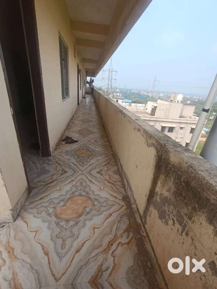 Need 1 room meet for  boys only (No restriction)