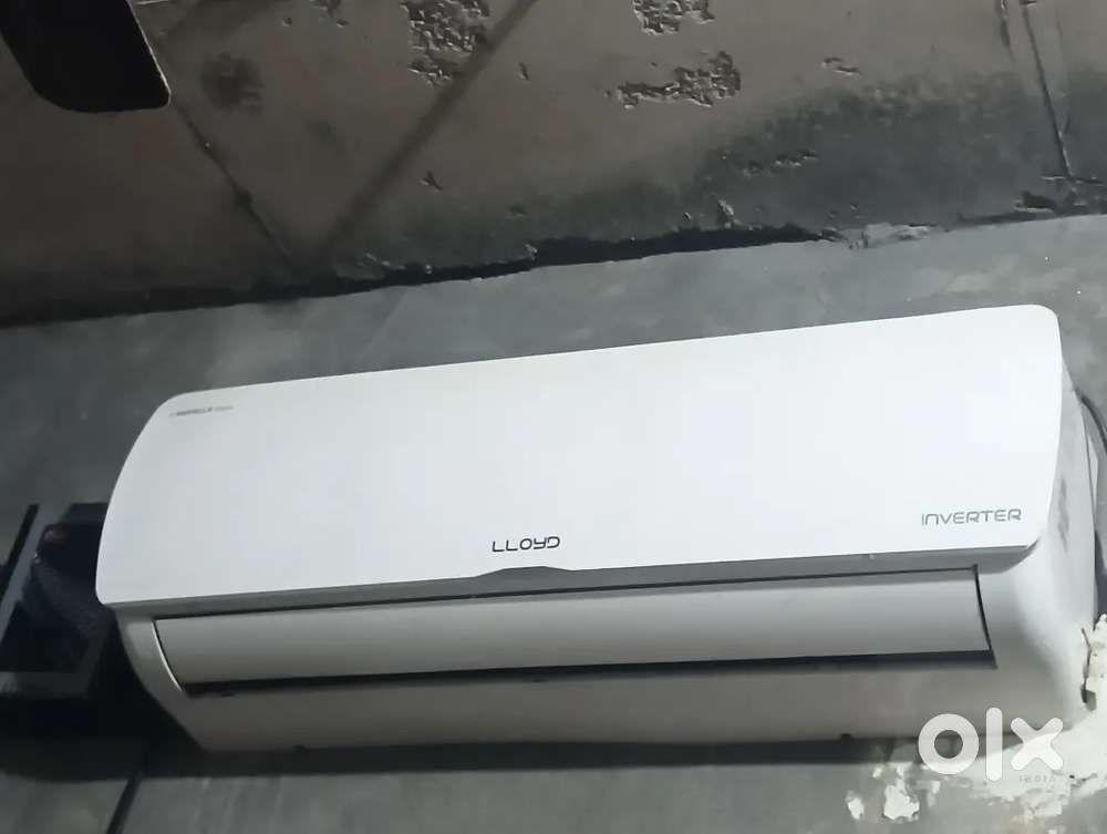 3 star Lloyd ac