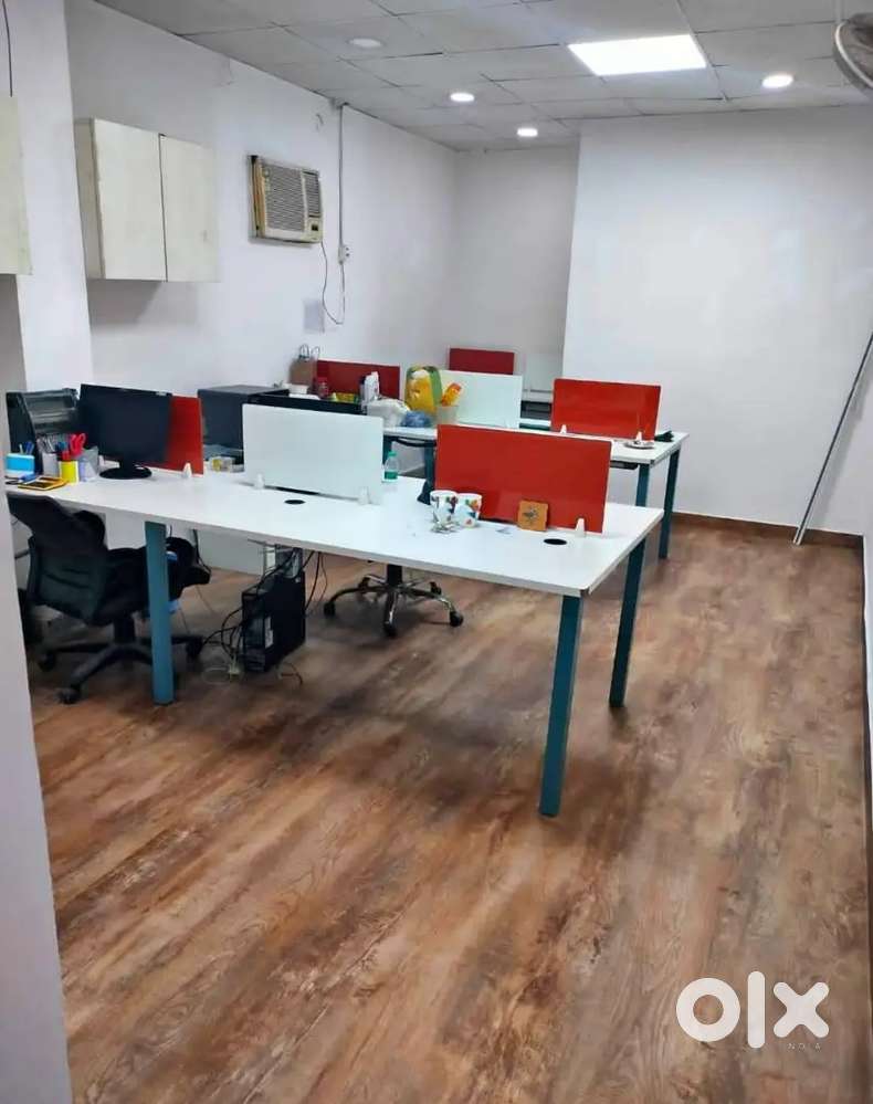 1 Director Cabin 12 Workstations Fully Furnished Office Space For Rent