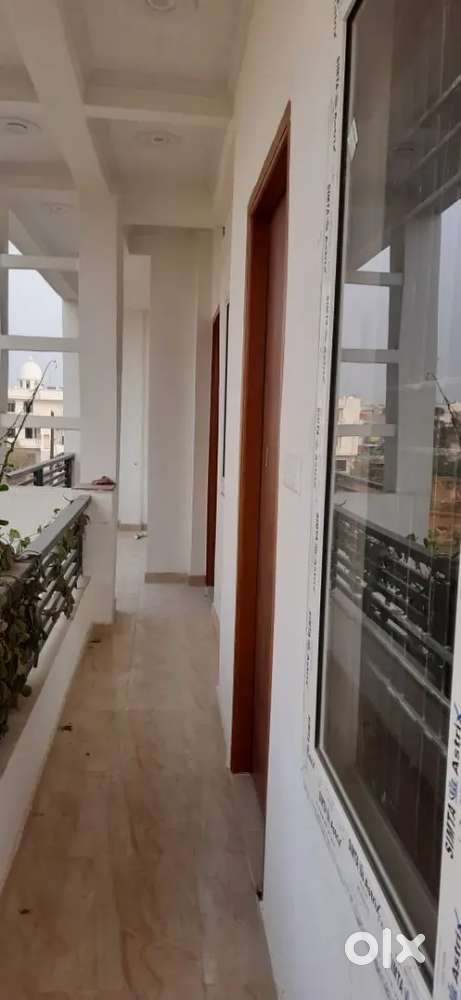 2 BHK RENT Prime Locat  Matiyari chauraha Nuclear Family IN Vegetarian
