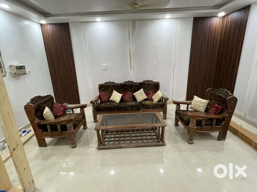 Sofa set with table .