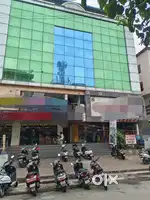 600 square yards comercial Hotel sale, 8 Laks Rent