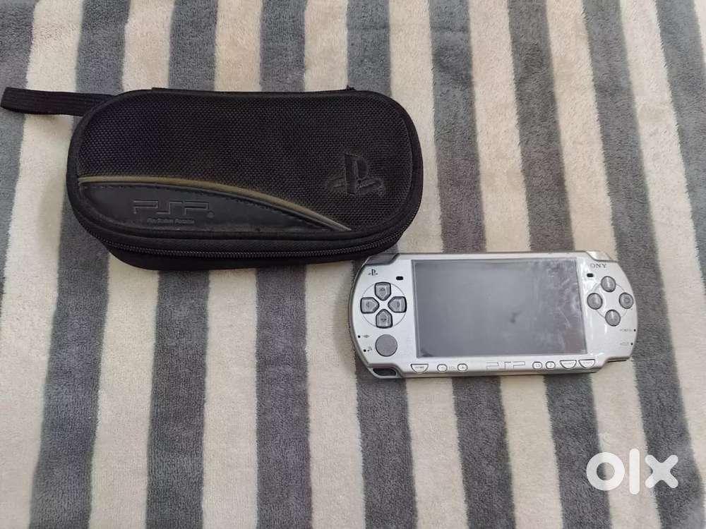 SONY PSP-2001 gaming console