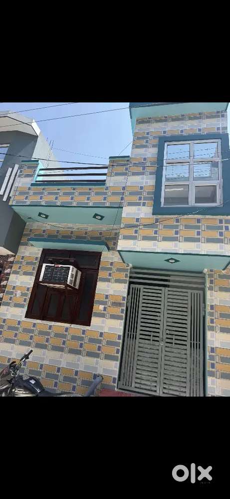 2 Room Set सुंदर कॉलोनी में