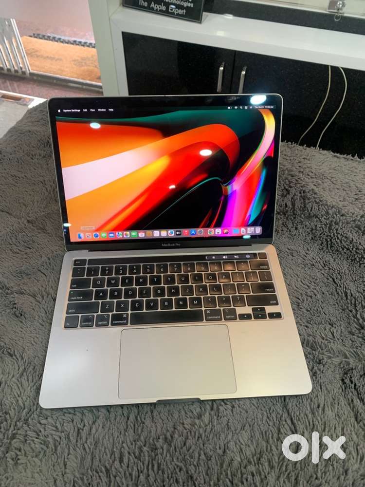 MacBook Pro \ 13inch \ 2020 \ i7 \ 32Gb \ 512GB \ Touch ID \ Warranty