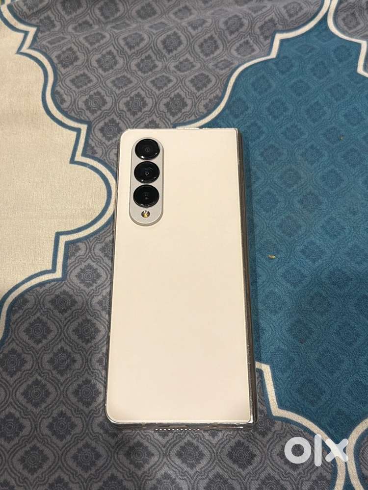 Samsung z fold 4