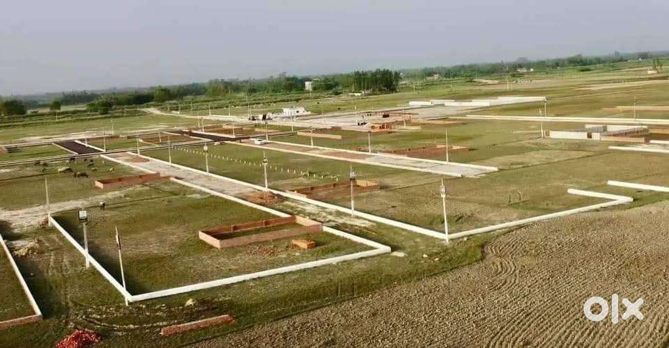 MOTIRAM ADDA ME PLOT LE GORAKHPUR DEORIA BYPASS LALJI HOSPIYTAL KE PAS