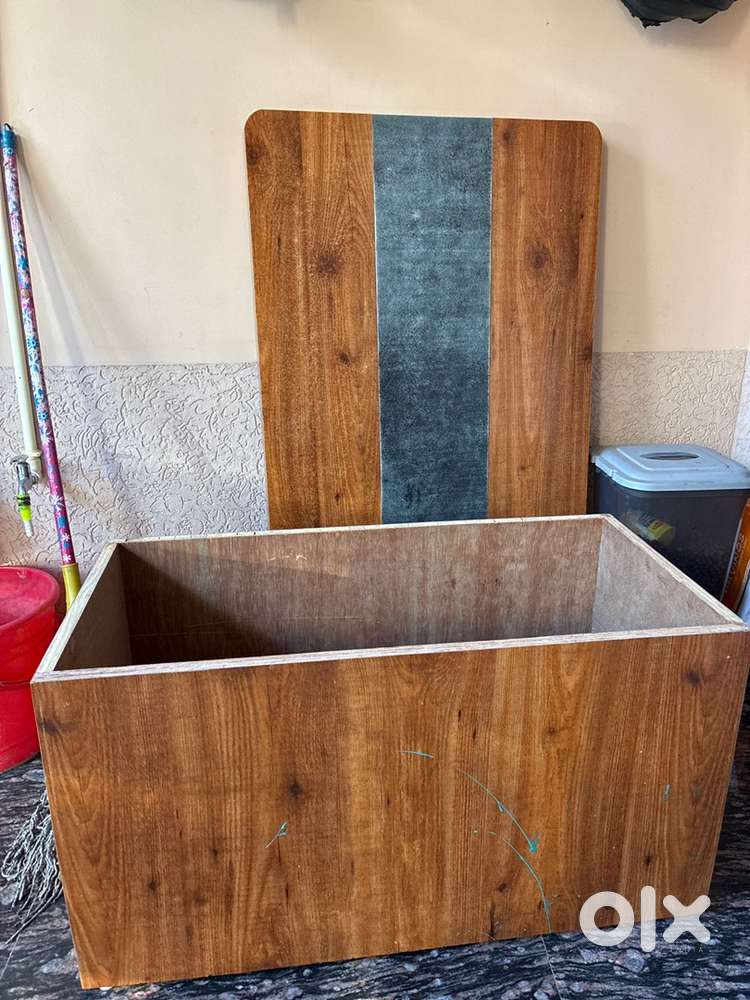 Premium Centre or sofa table