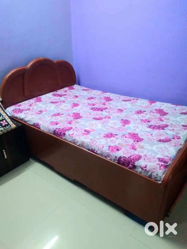 Want to sell my bed set