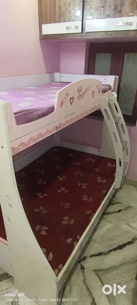Kids bunk bed