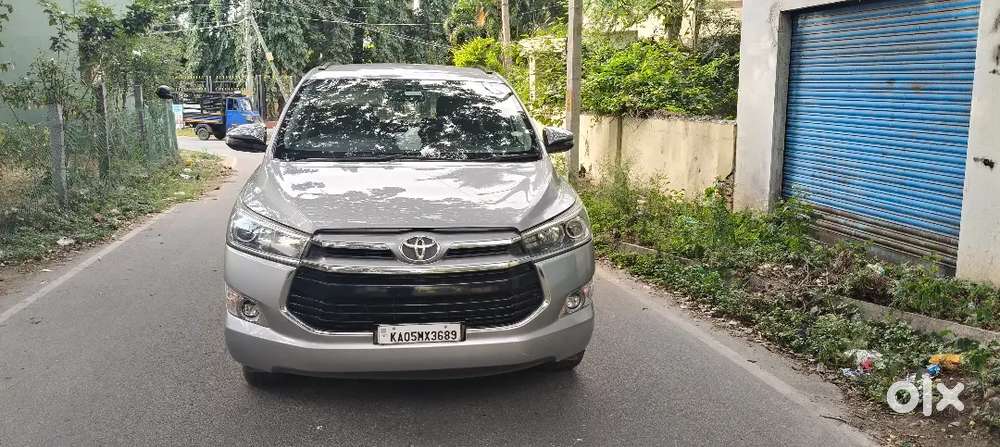 fresh insurance 2 keys in very good condition showroom maitain