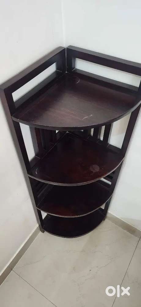 Wooden corner shelf