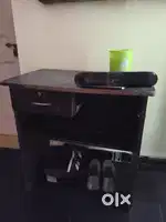 Computer table