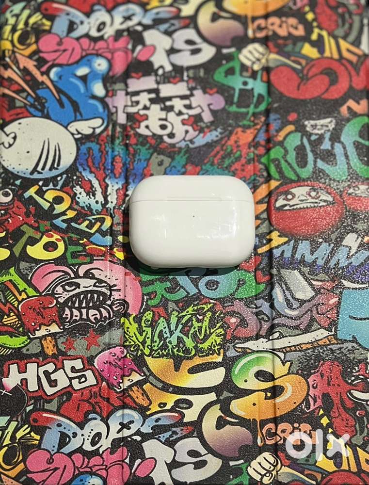 Apple AirPods Pro (2nd Generation) with Charging Case