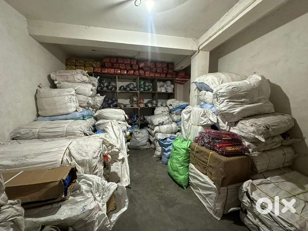 Office or godown available for rent