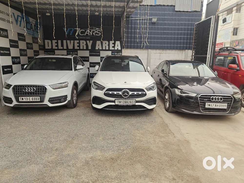 Pre owned Car sales showroom managar