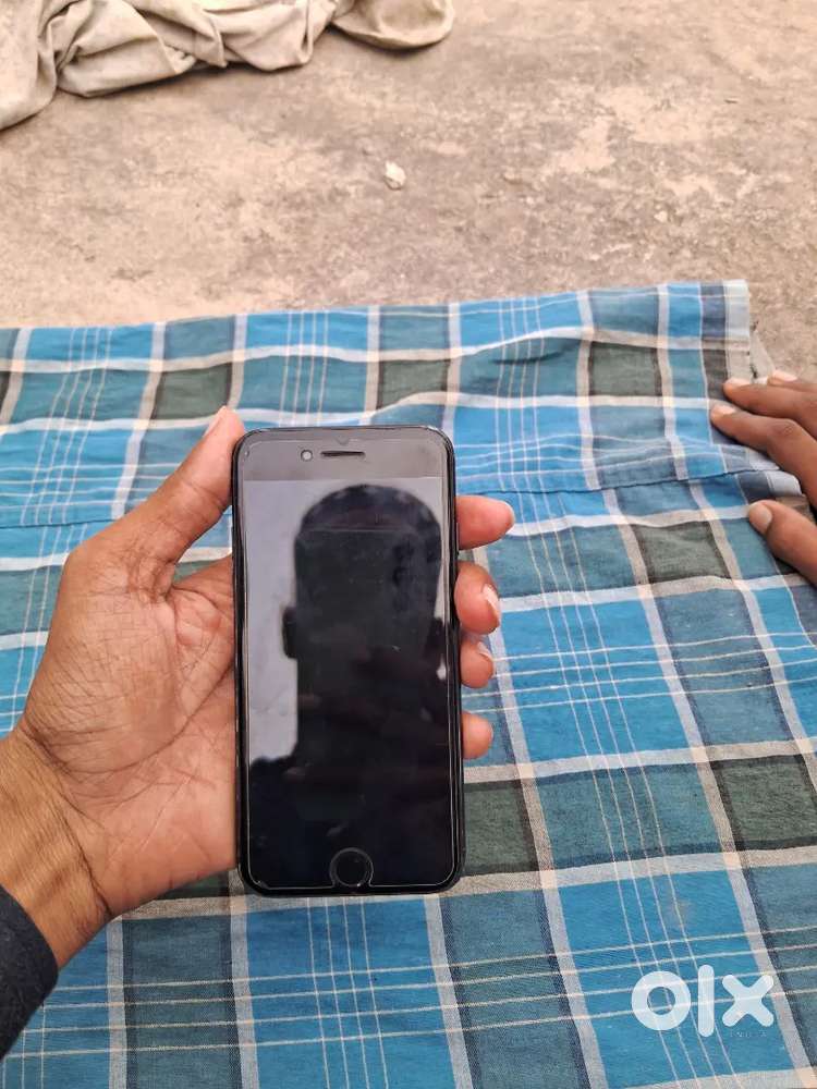 I phone 7 pariz 4999