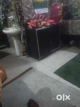 Ghar ka bahut sara Saman Jaise dining table double bed