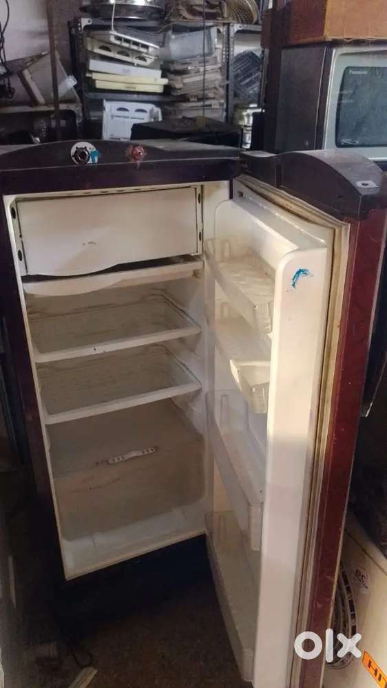 COMPANY FITTED FRIDGE WORKING CONDITION