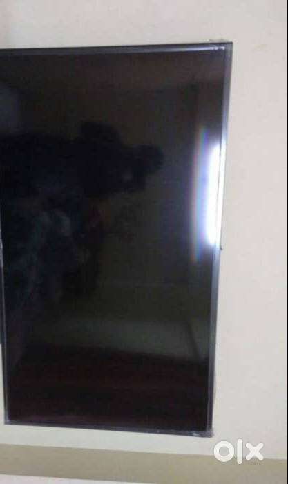 43 Panasonic UHDSmartLED with HDMI 2 nos, AV, Cable tv, VGA, USB 2160p