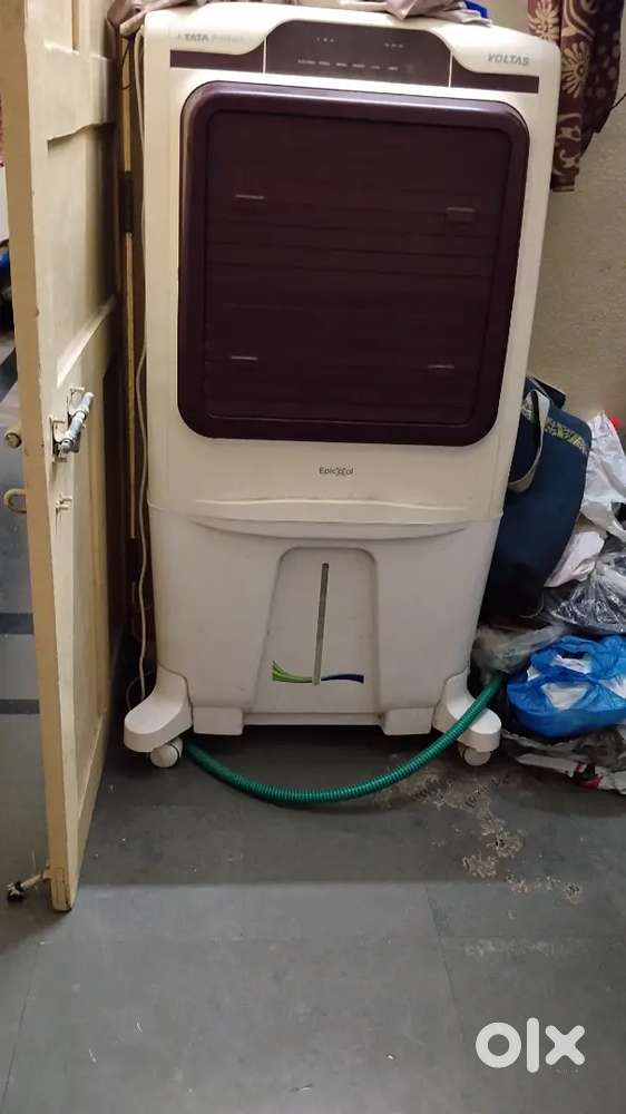 Fully working 90 litr Tata Voltas cooler price 5k